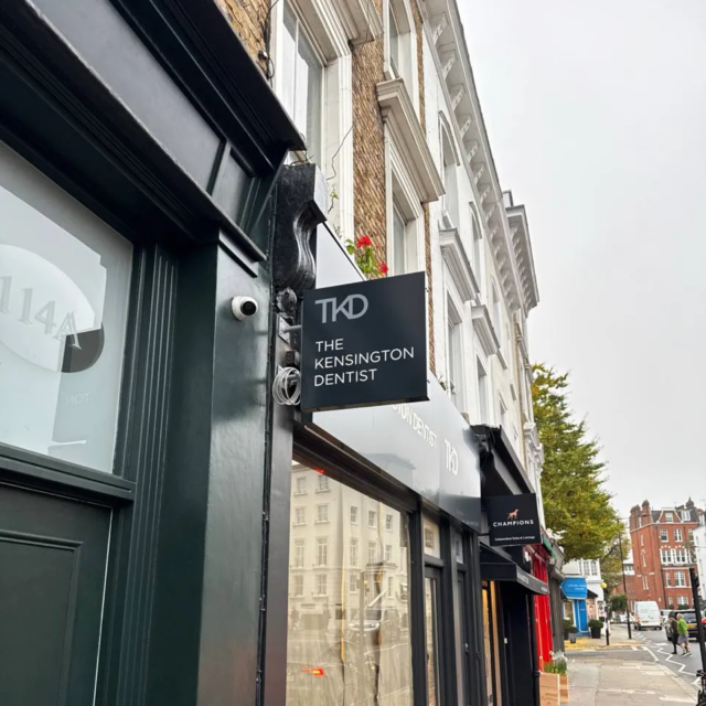 the kensington dentist dentist projecting sign
