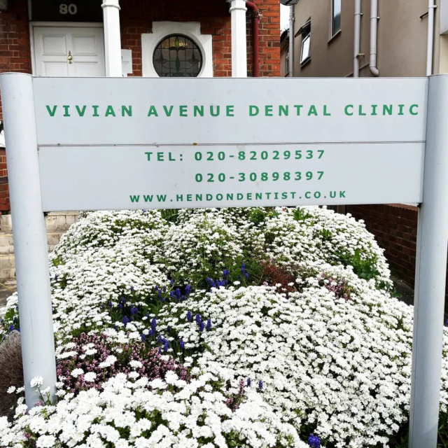 dentist wayfinding signage vivian avenue dental clinic dentist wayfinding signage