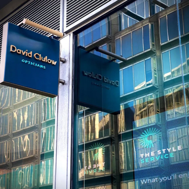 david clulow opticians light up projecting sign