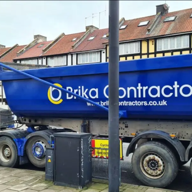 brika contractors large trailer branding
