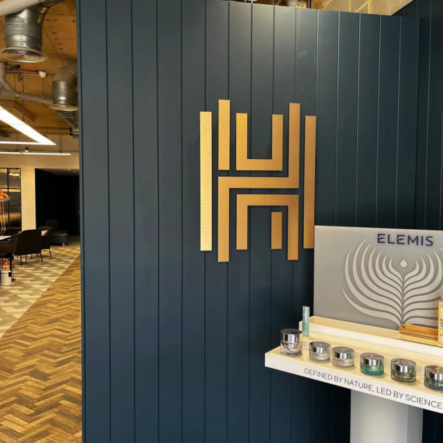 logo wayfinding sign