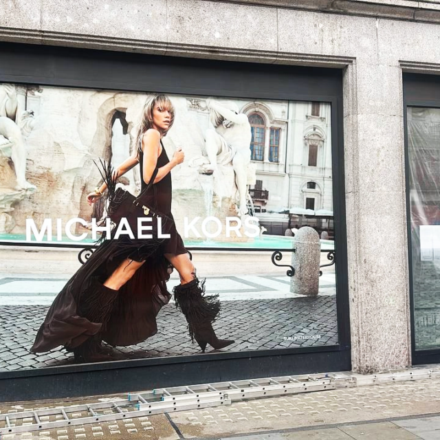 luxury-retail-window-graphics micheal kors luxury window graphics central london