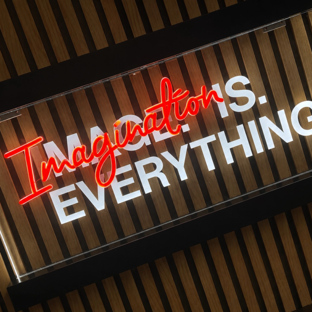 neon-wall-sign neon sign red and white for interior wall
