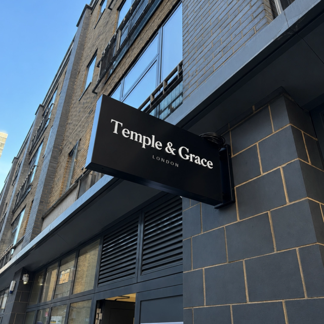 premium-projecting-sign-central-london temple and grace premium projecting sign central london